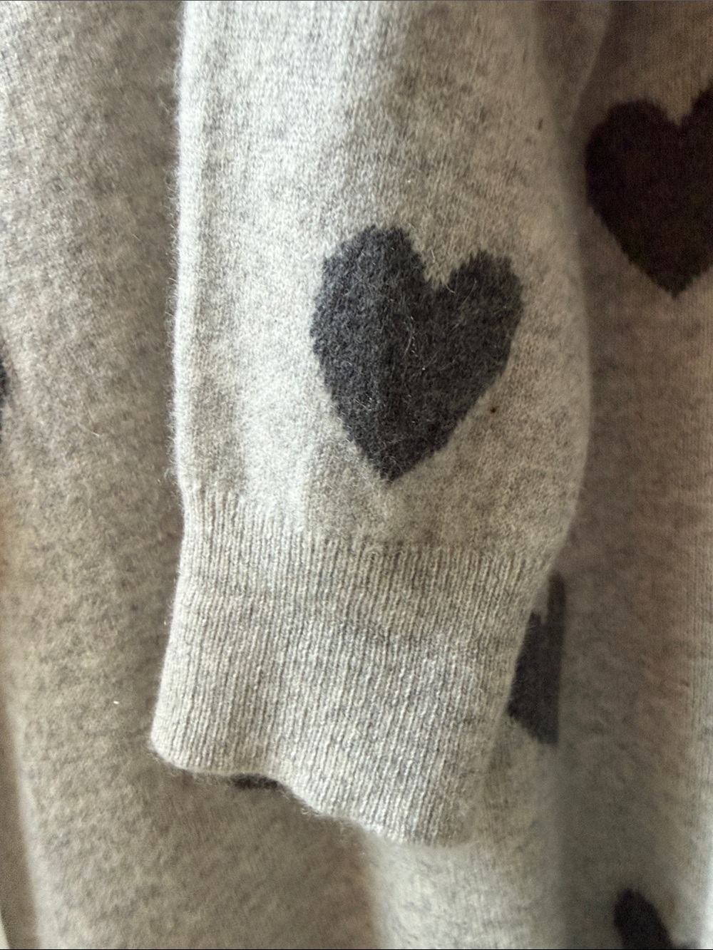 Christian Siriano Gray Sweater with Dark Gray Hearts 2-Ply Cashmere L - Picture 5 of 6